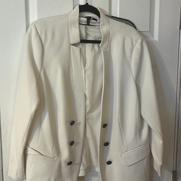 White House Black Market Jackets & Blazers - Women 18 w blazer